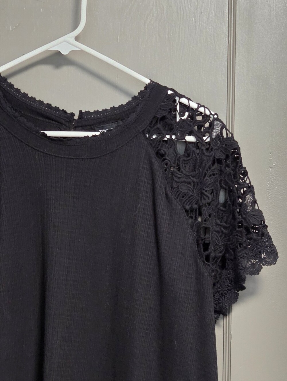 Torrid Lace Raglan Top Size 1 - Picture 2 of 5